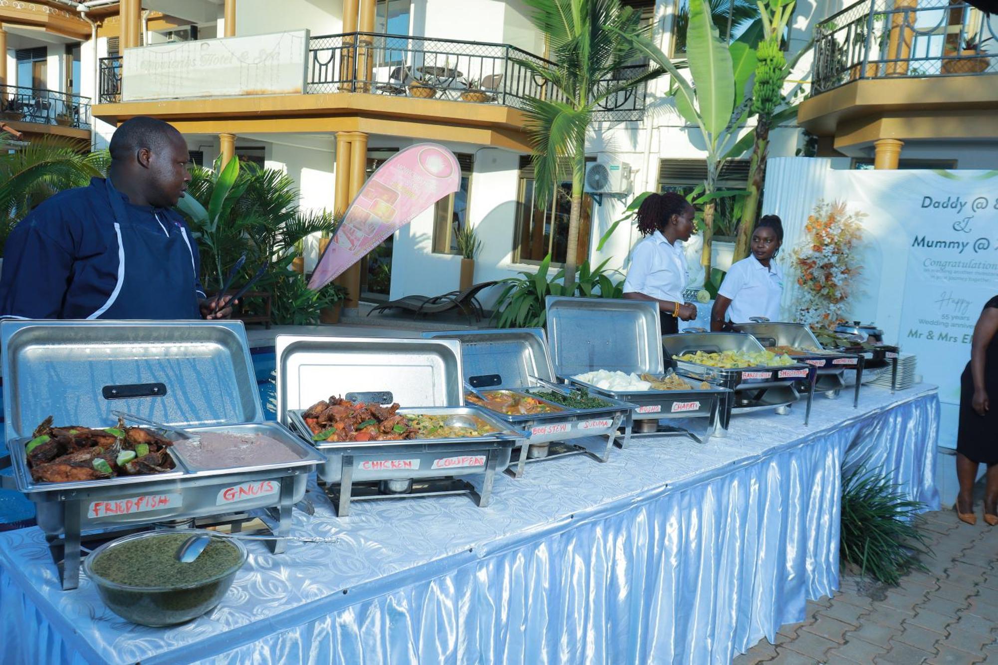 Mowicribs Hotel And Spa Entebbe Esterno foto